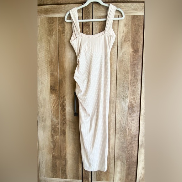 ASOS DESIGN‎ RUCHED DRESS - Picture 9 of 9